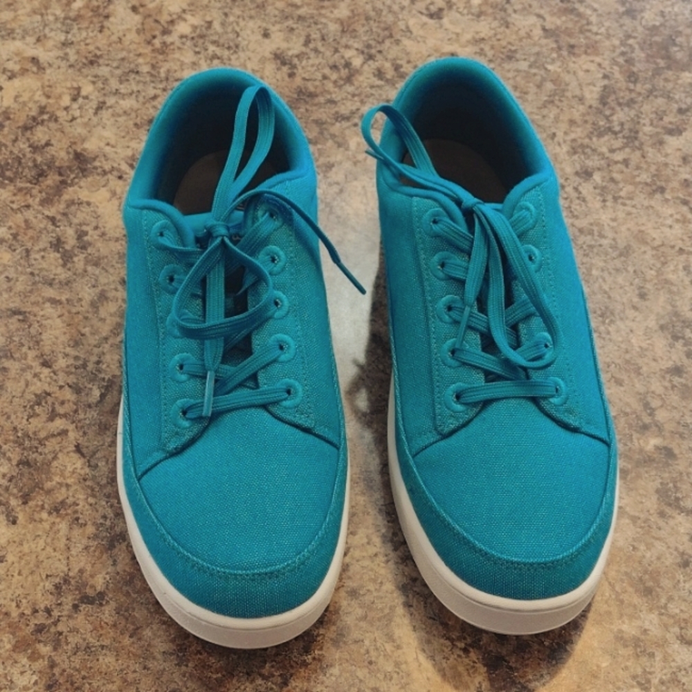 Allbirds Canvas Pacer turquoise and white size 10